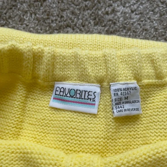 Elegant Cream Cable Knit Sweater Set - Picture 9 of 10